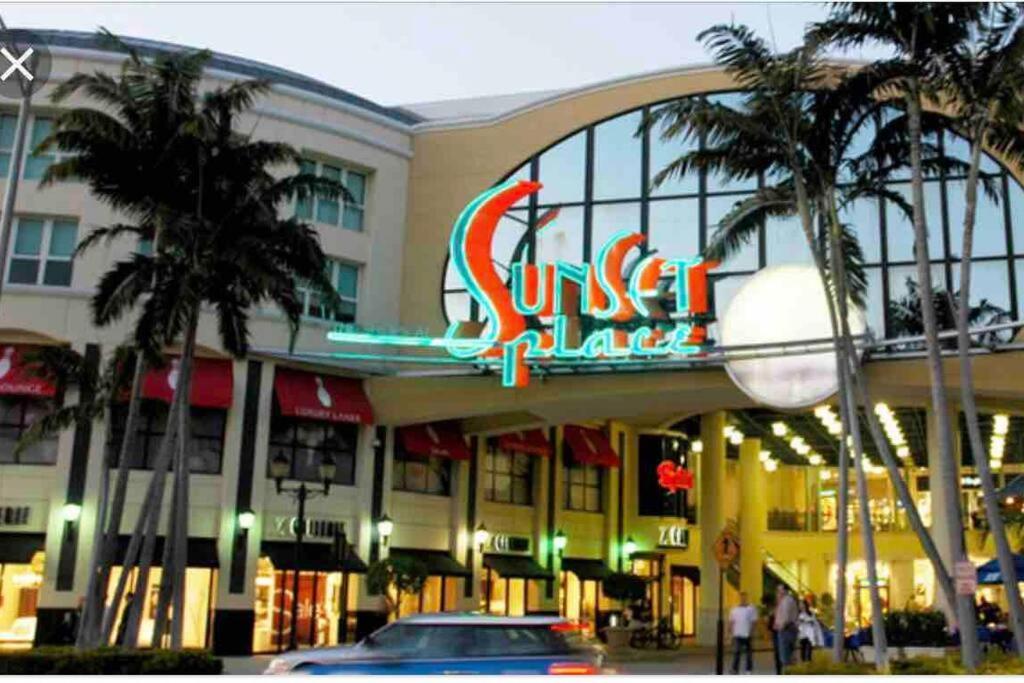 New Luxurious Studio Private In The Heart Of Miami Luaran gambar
