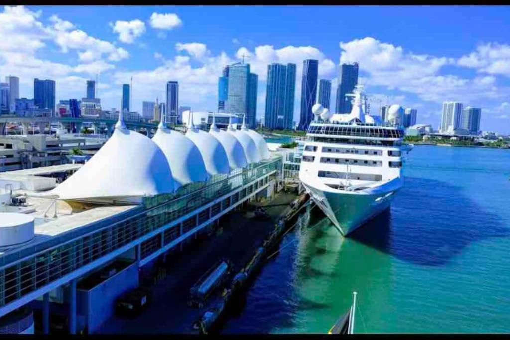New Luxurious Studio Private In The Heart Of Miami Luaran gambar